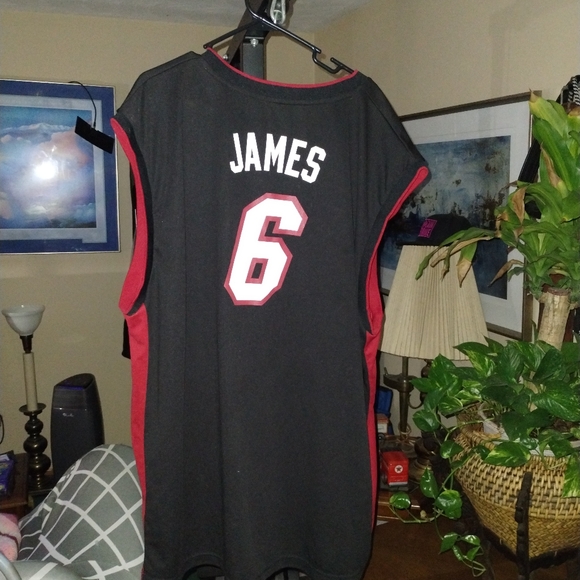 LeBron James Adidas 3XL Jersey - Picture 7 of 8
